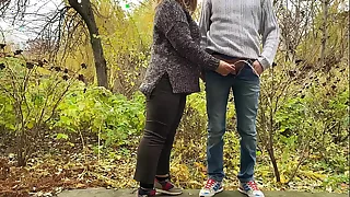 Fat MILF in tight pants knows how to hold my horseshit